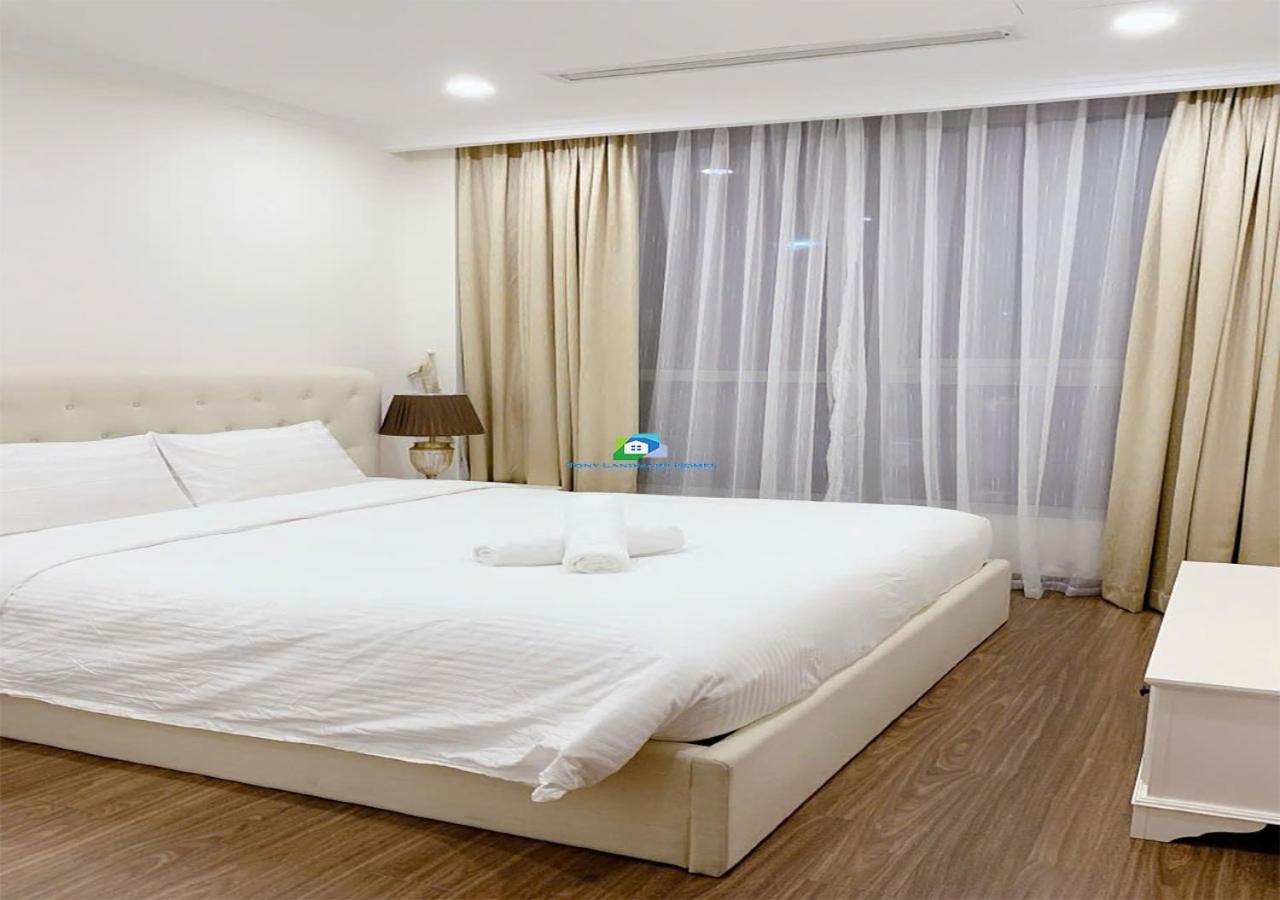 The Vinhomes Central Park Apartments - The Buildings Surrounding Landmark 81 胡志明市 外观 照片