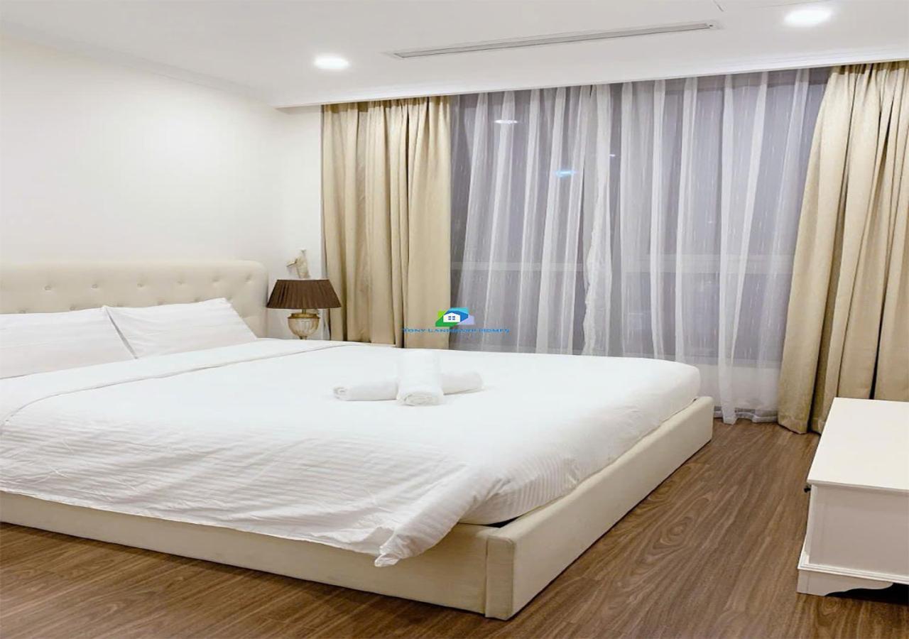 The Vinhomes Central Park Apartments - The Buildings Surrounding Landmark 81 胡志明市 外观 照片